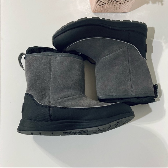 UGG Other - Ugg Unisex Youth Kirby Gray Waterproof Pull On Suede Boots Size 3